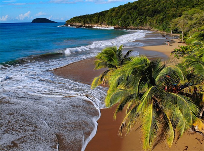 Antilles, Virgin Islands & Dominican Republic
